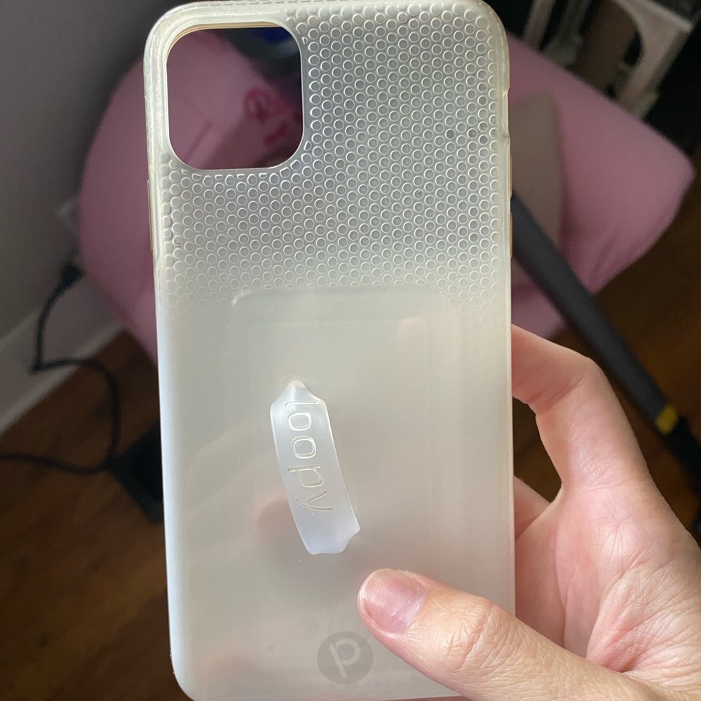 11 pro max loopy case